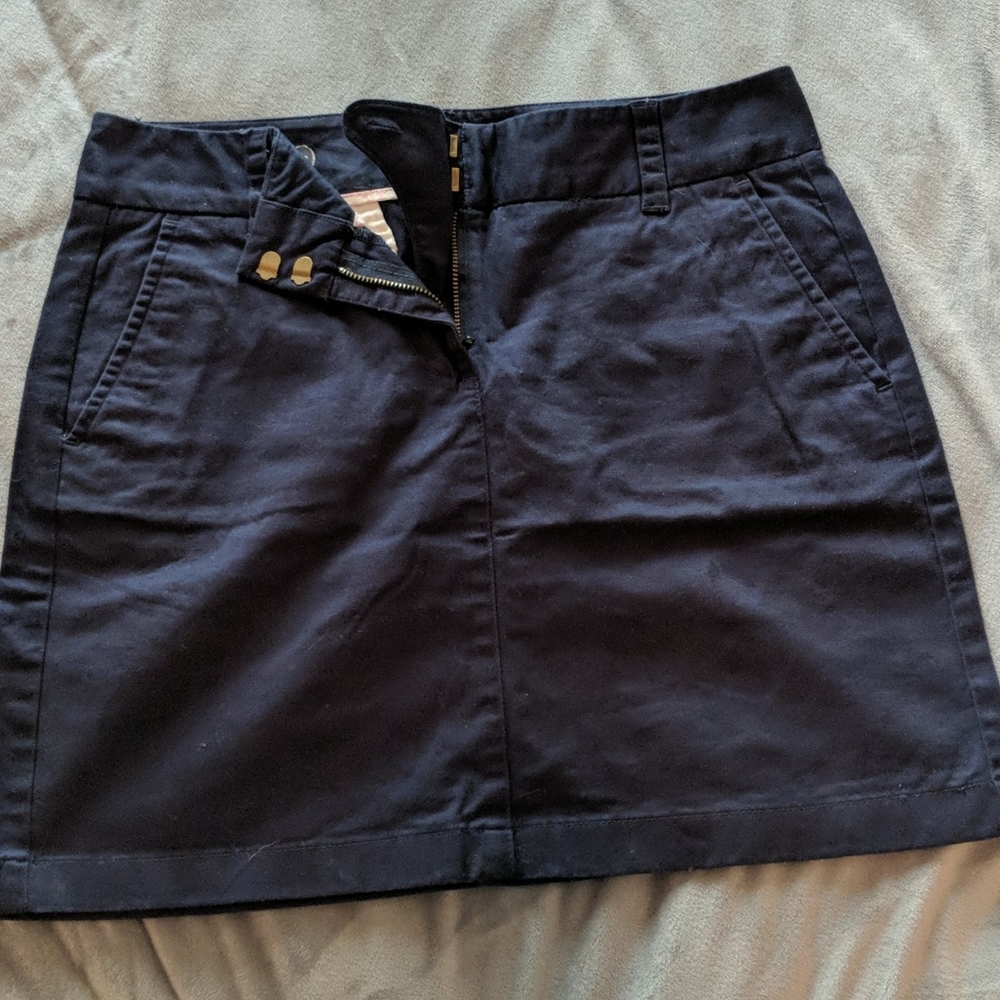 Vineyard Vines navy blue skirt
